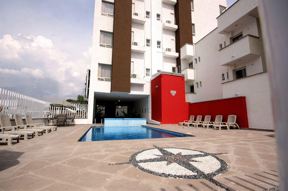 Gamma Leon Hotel Exterior photo